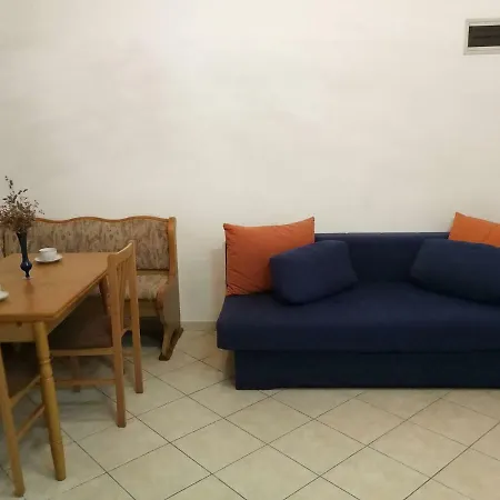 Conte De Dominis Apartman