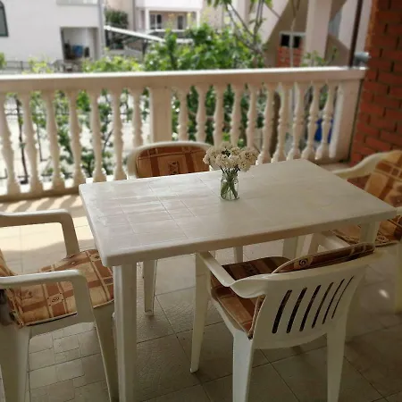 Conte De Dominis Apartman *