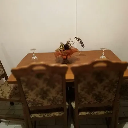 Conte De Dominis Apartman